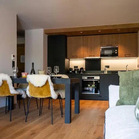 Exclusive Apt With Terrace And View Pool And Parking With 2bd For 5p - Apartment *