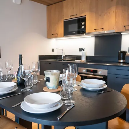 Apartment Exclusive Apt With Terrace And View Pool And Parking With 2bd For 5p - Megeve